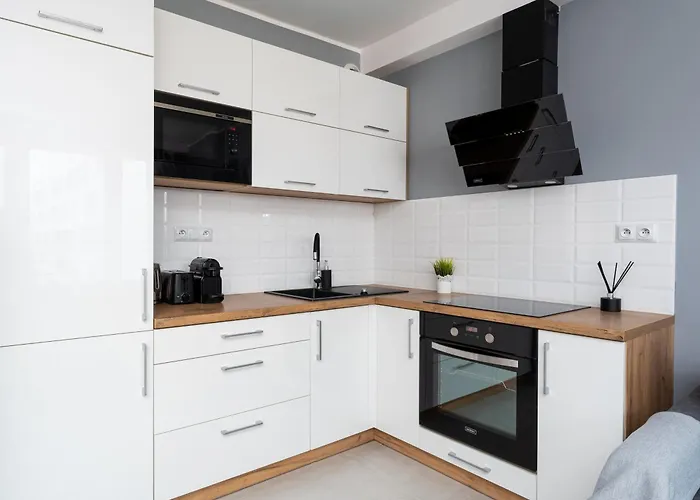 Vistula Boulevard With Free Parking Spot