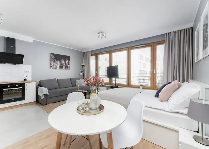 Vistula Boulevard With Free Parking Spot